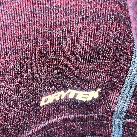 Tek Gear Dry Tek Men’s red and black marled long sleeved 1/4 zip size medium - Picture 4 of 6